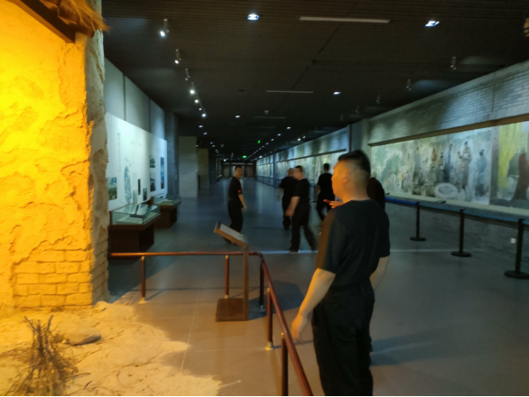 1720596000697114.png 諸城守押大隊黨支部超然臺黨性教育基地開展“不忘初心、牢記使命”現(xiàn)場教學(xué)活動404.png